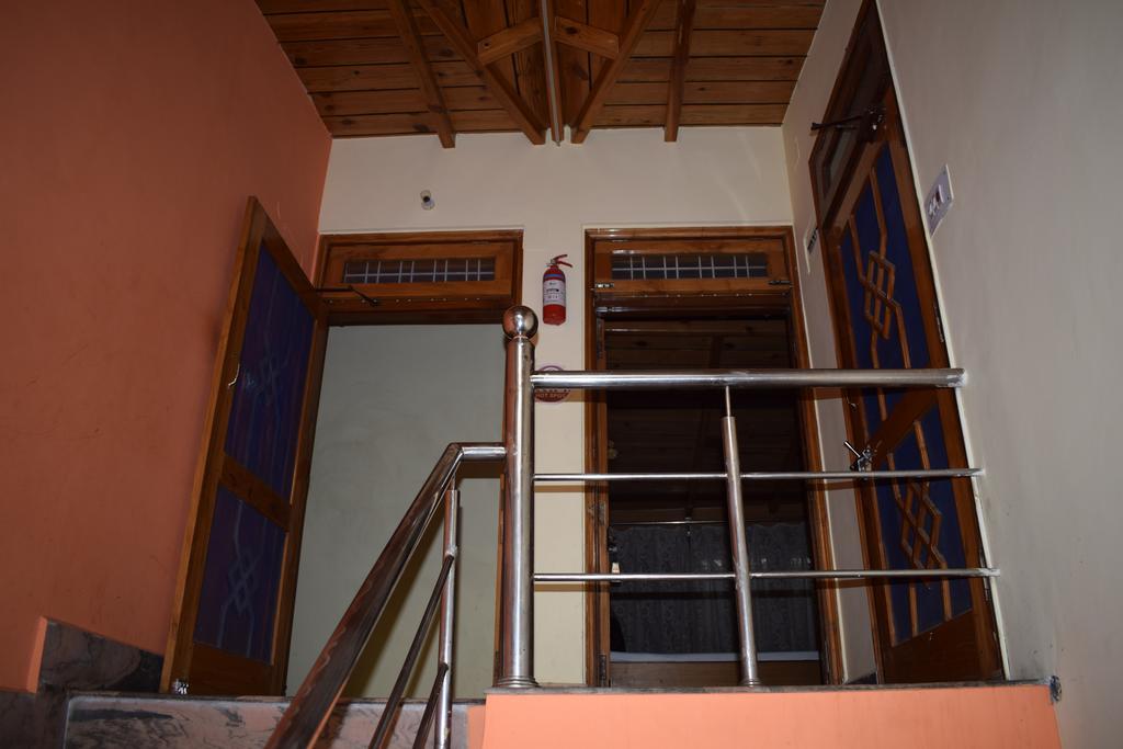 Star Guest House ไนนิตาล ภายนอก รูปภาพ